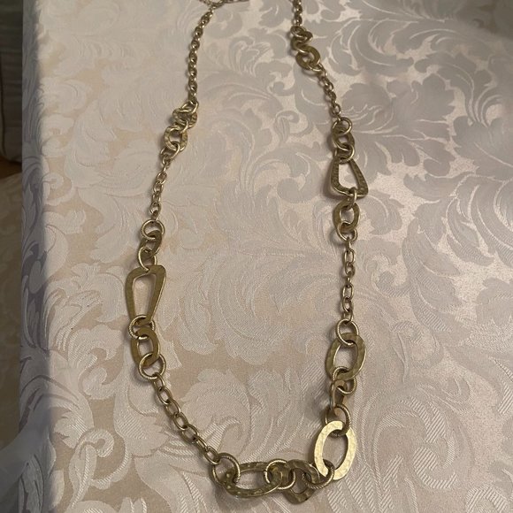 Lia Sophia Accessories - Lia Sophia Hammered Gold Tone Link Necklace